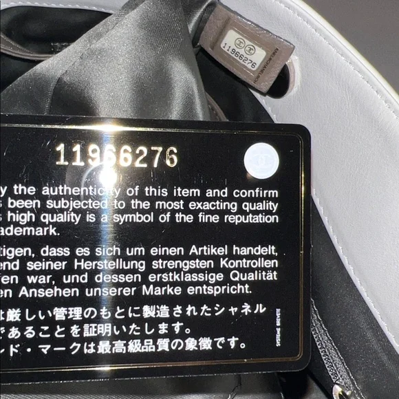 ❤️NWT CHANEL MODERN CHAIN RHODOID WHITE LEATHER TOTE BAG - Picture 15 of 15